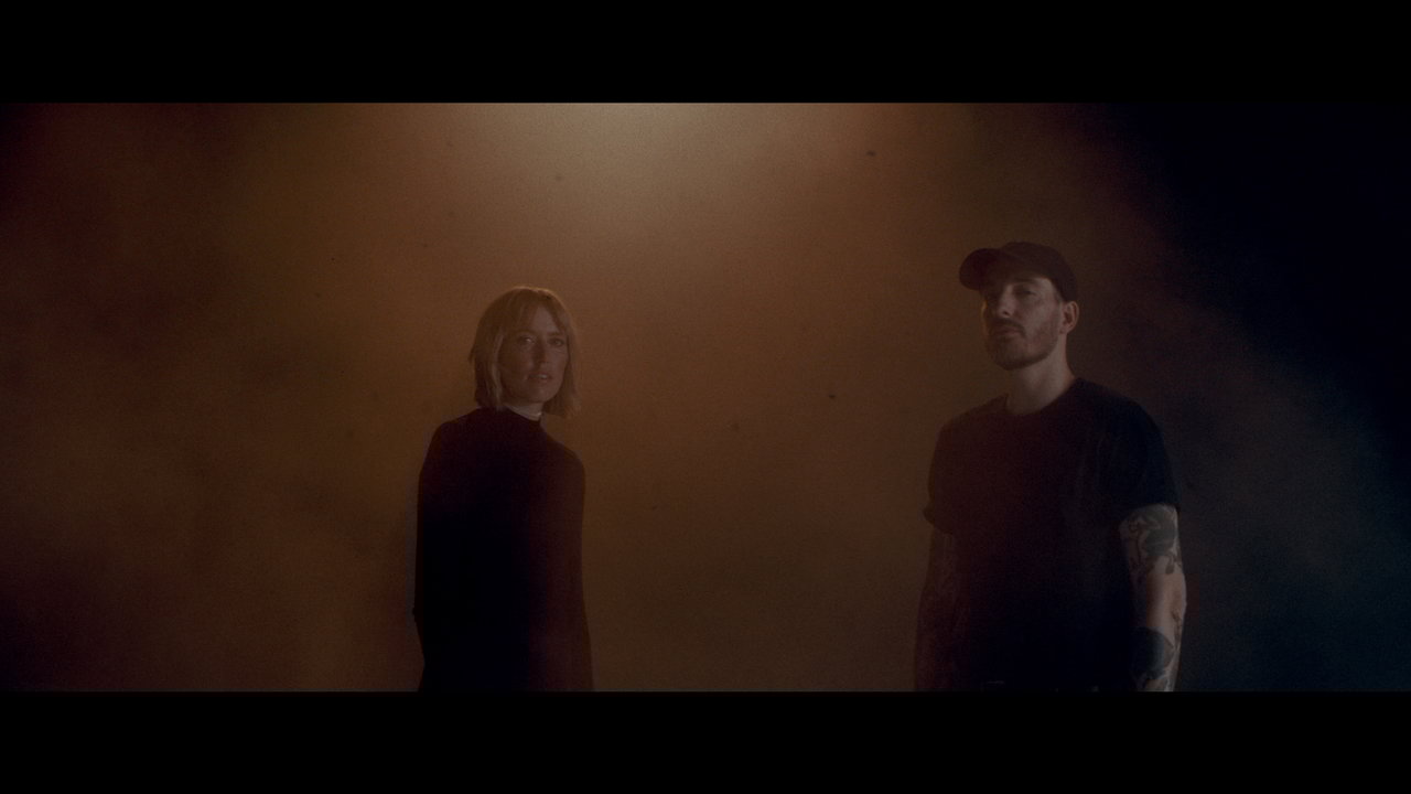 Schwarz (Official Video)