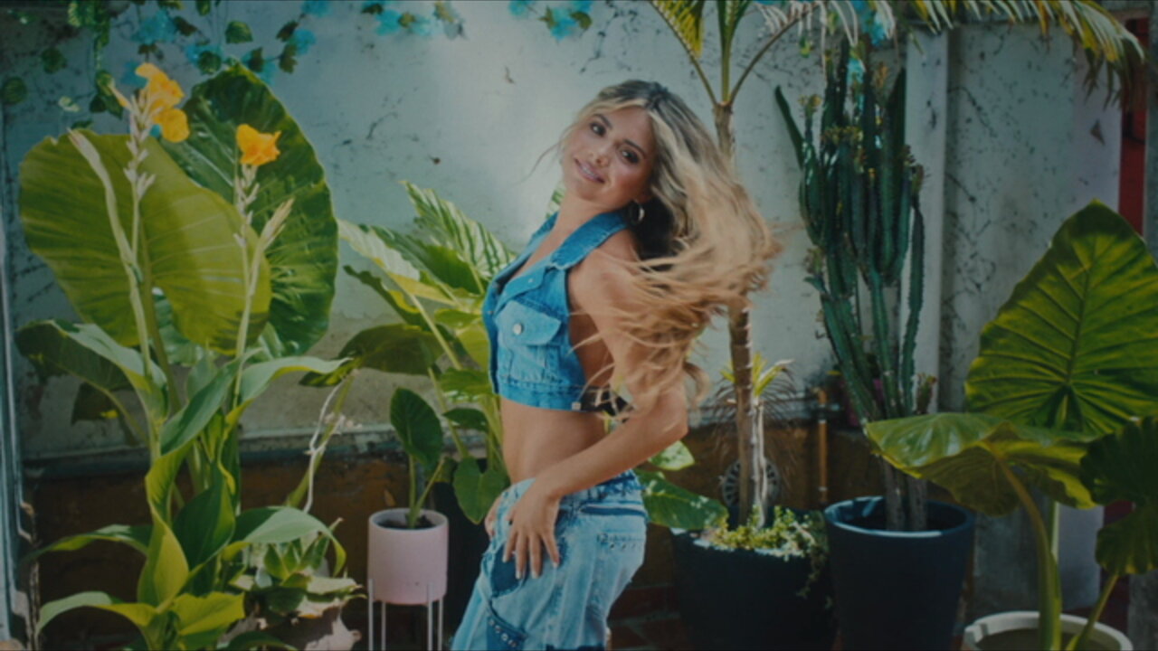Me Gusta (Lyric Video)