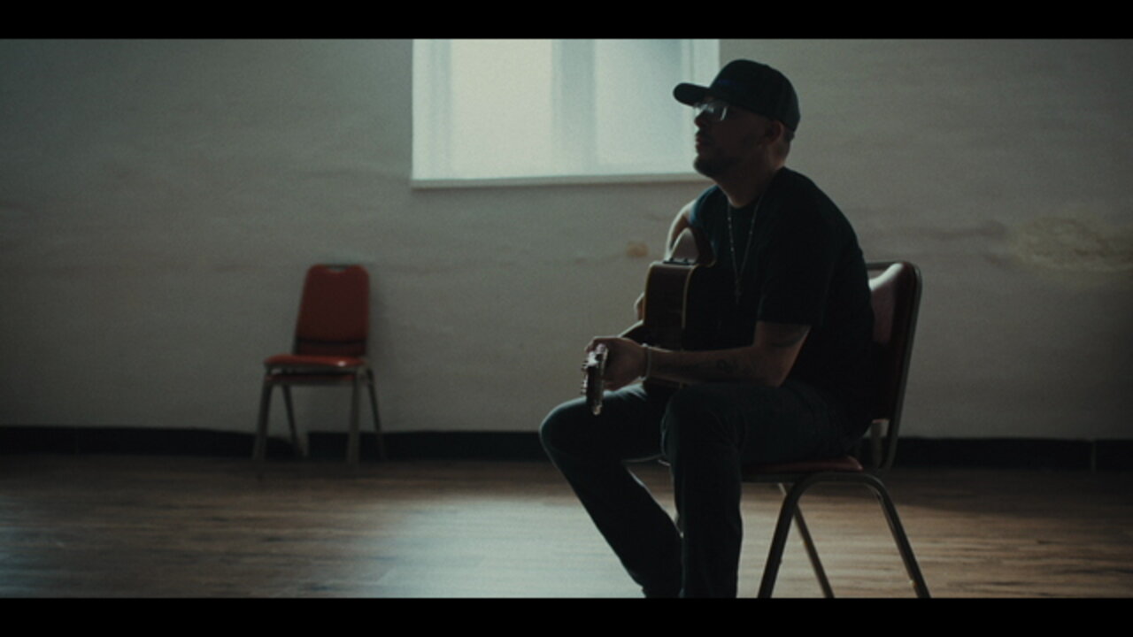 HEART HALF EMPTY (FEAT. LAUREN ALAINA)