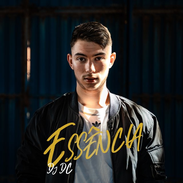 Essência