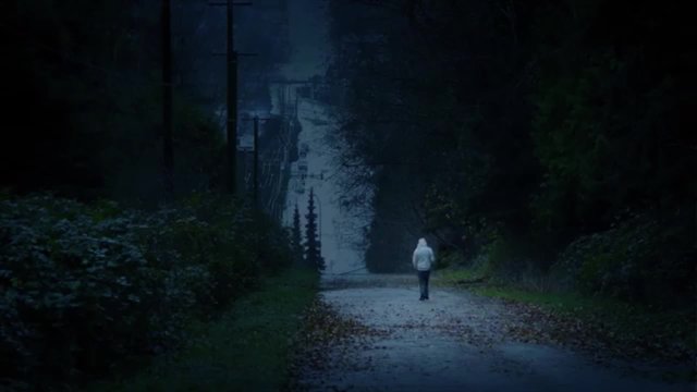 Me Recuerda A Ti (Official Video)