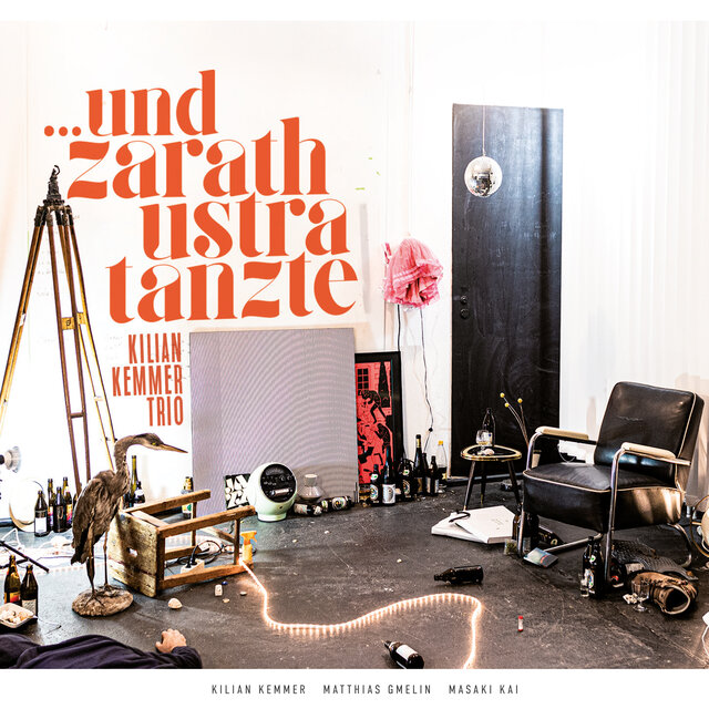 Und Zarathustra Tanzte