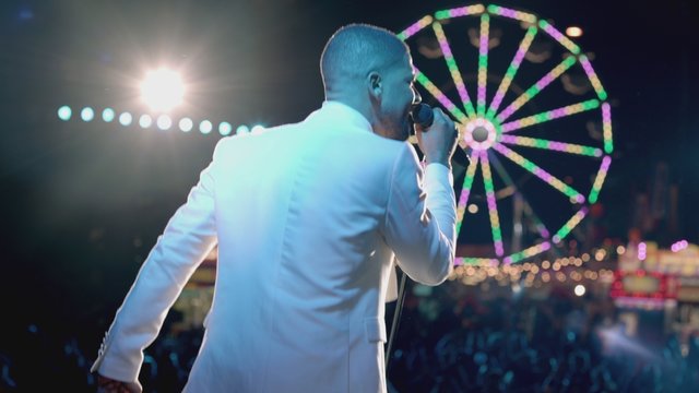 Born to Win (feat. Jussie Smollett) (Video)
