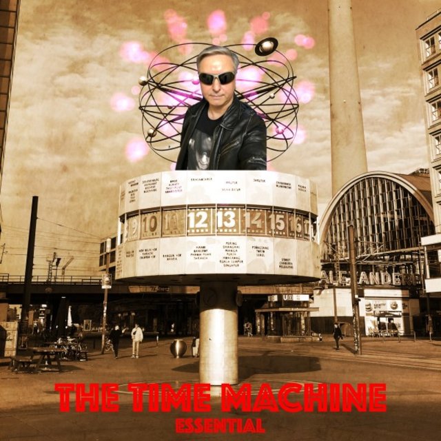 The Time Machine (Essential)