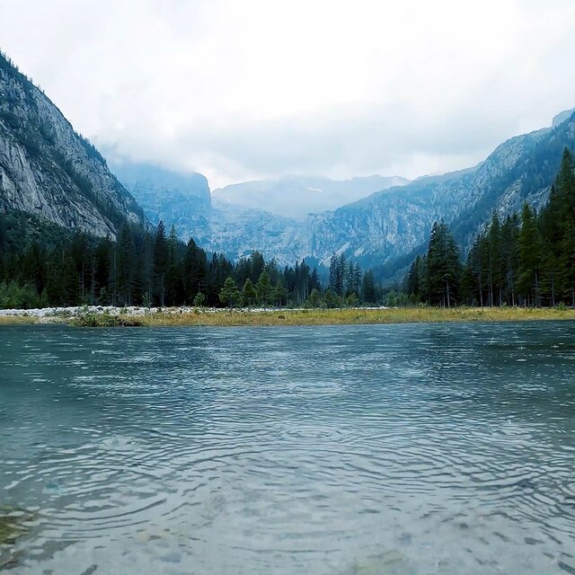 Rain Sounds on The Lake