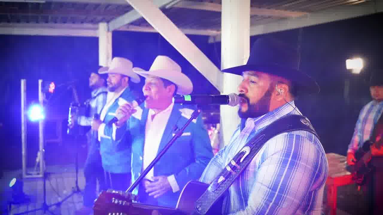 Anoche Estuve Llorando/ Ni Tu Amigo Ni Tu Amante