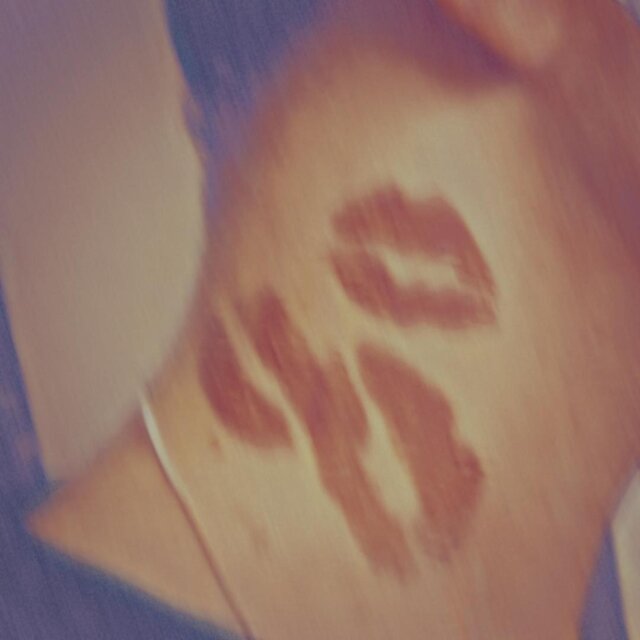 Kiss or Kill ?