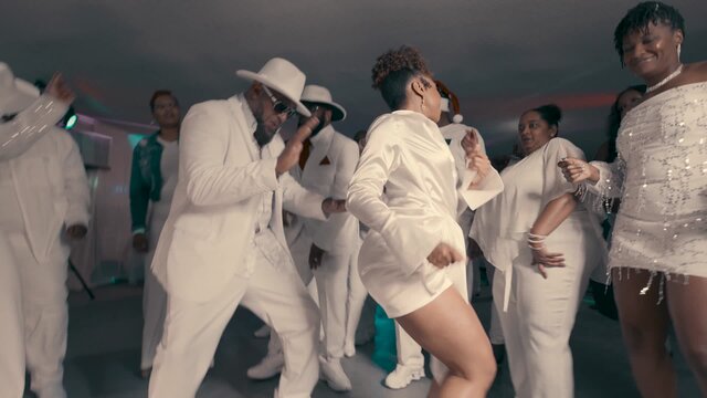 Earthquake  (Remix)