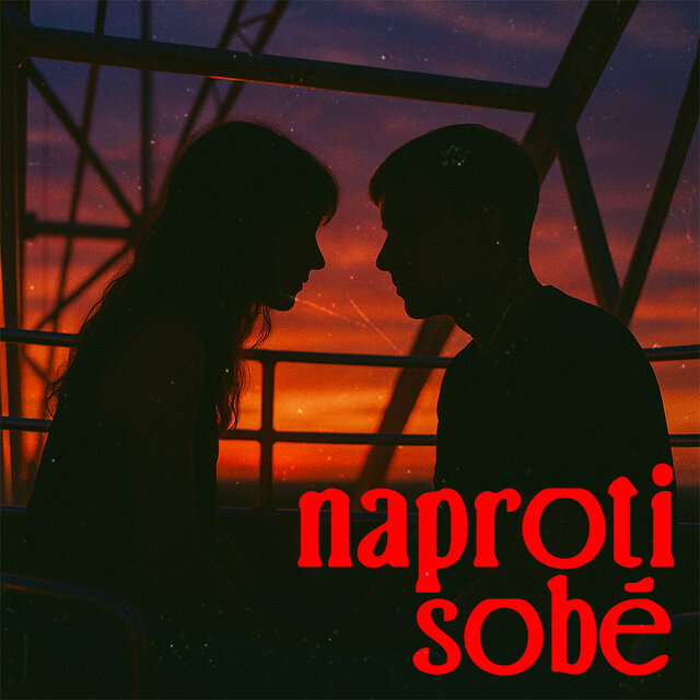 naproti sobě