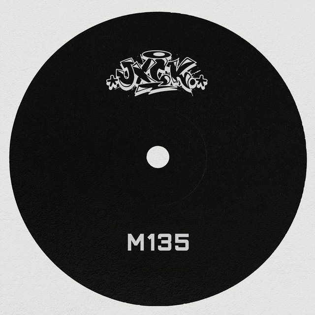 M135