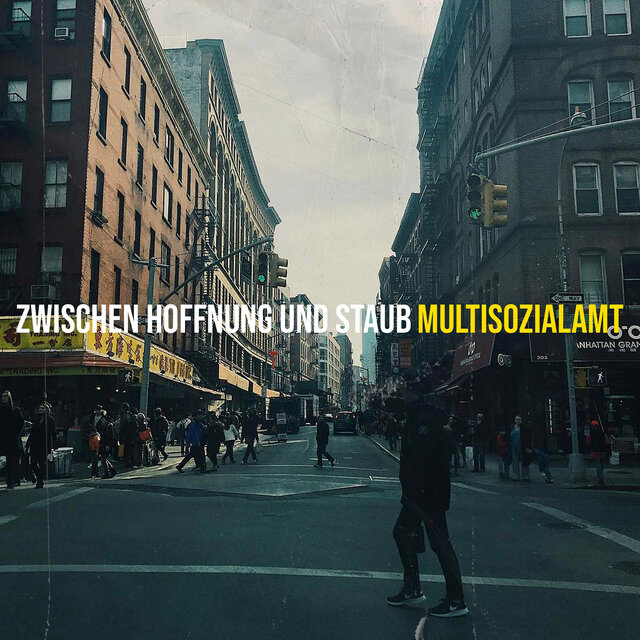 Zwischen Hoffnung Und Staub