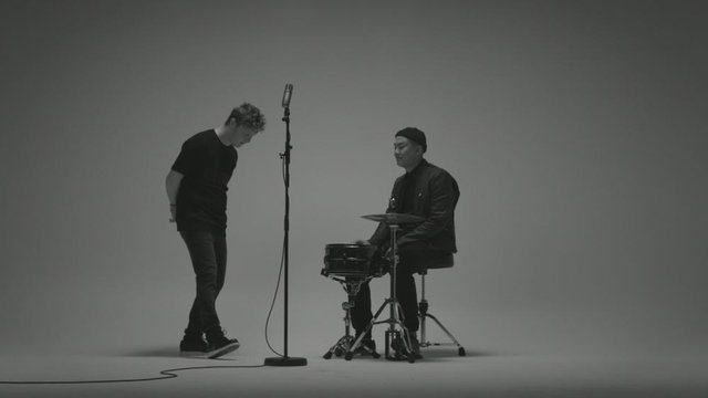 Langt Væk Herfra (feat. AMRO)