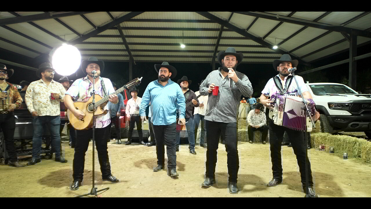 Nomás Porque Soy El Mayo (En Vivo)