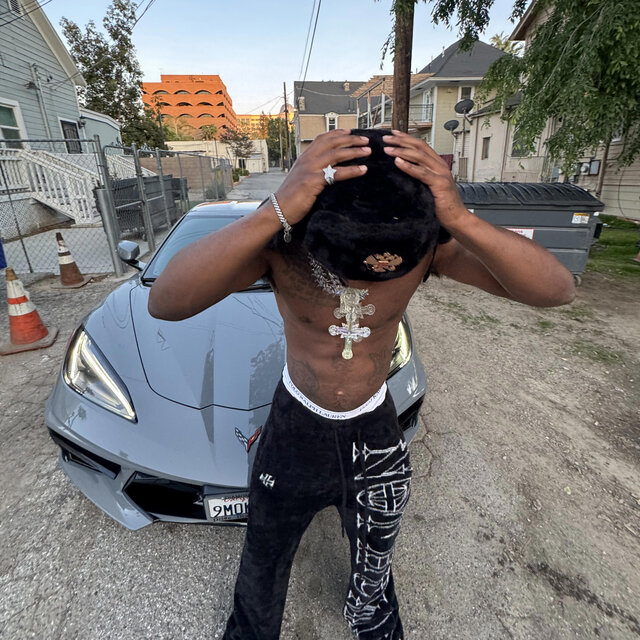 UH HUH FREESTYLE