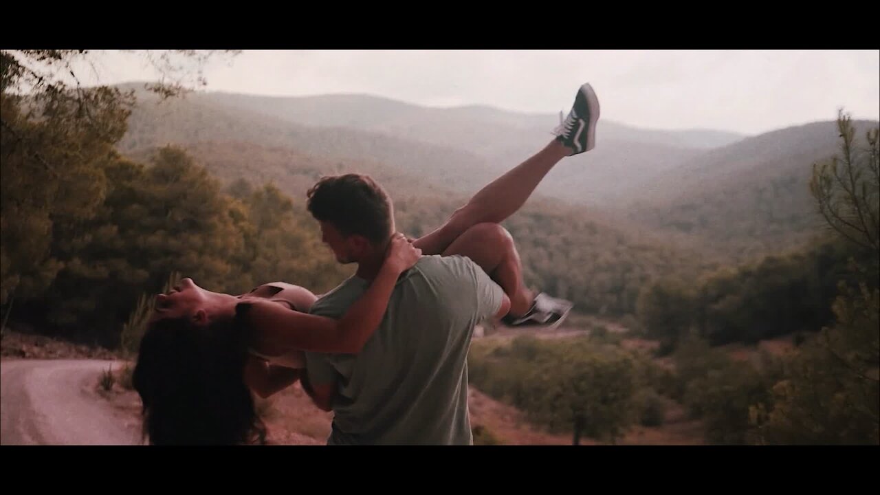 Amor Nos Libera Bailamos y Amamos En La Pista