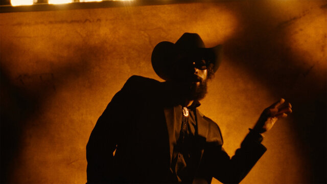 XO (Official Video)