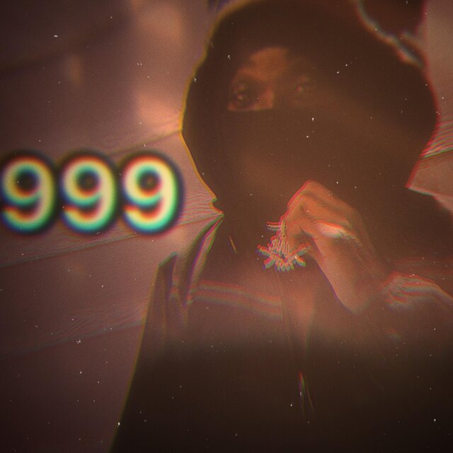 999