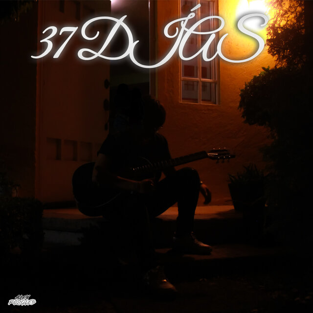 37 Días