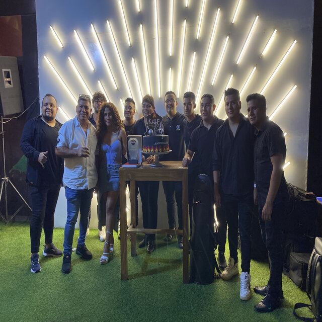 Orquesta la Exclusiva en Kale (Live)