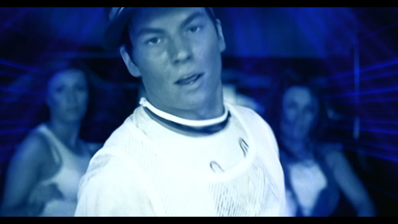En halua tietää (Official Video)