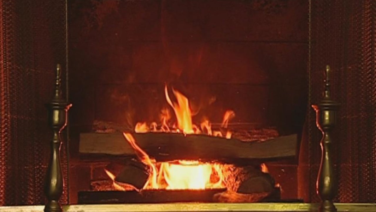 Winter Wonderland / Let It Snow! Let It Snow! Let It Snow! (Yule Log Version)