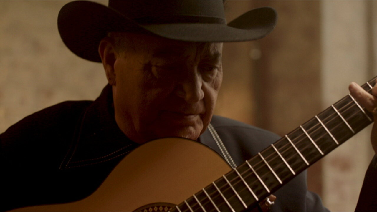 Pajarito Voló (feat. Rubén Blades)
