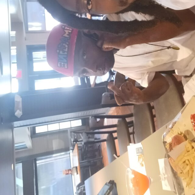2 fav. Bosses (feat. Bfg Gutta Cash)