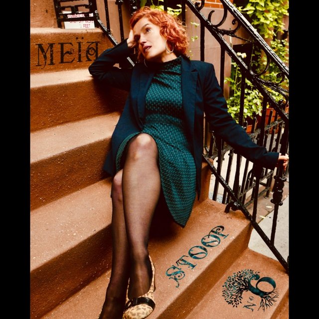 Stoop No. 6