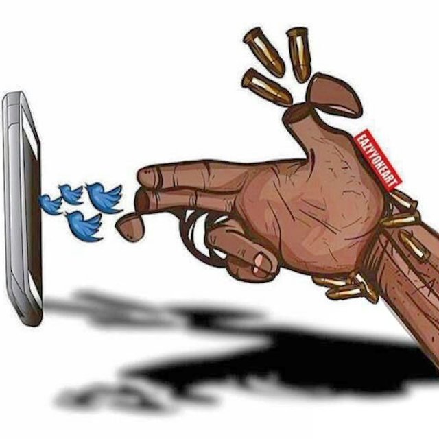 Twitter Fingers (feat. Dozejah Milliion)