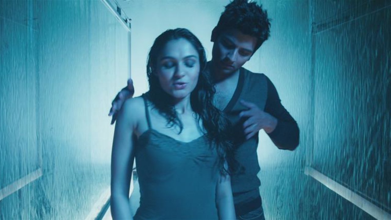 Kadal Naan Thaan (From "Endrendrum Punnagai")