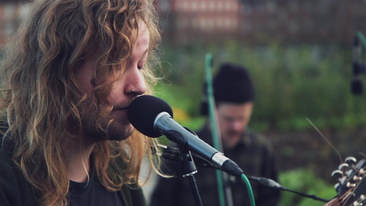 Airport (Live)