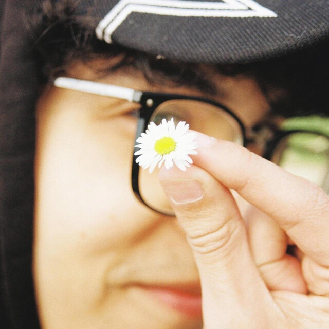 El Sol y Sus Flores