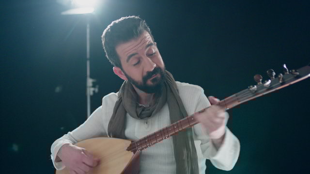 Deniz Üstü Köpürür
