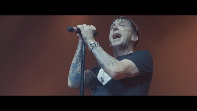 Fallen Leaves (Live at Festhalle Frankfurt, 2022)