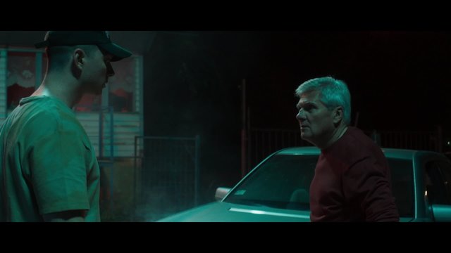 nie umiem spać w nocy, bo patrzę na księżyc
