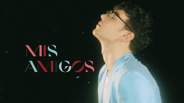Mis amigos (Lyric Video)