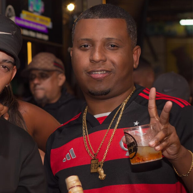 Toma Pau no Complexo