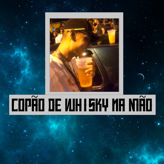 Copão de Whisky na Mão