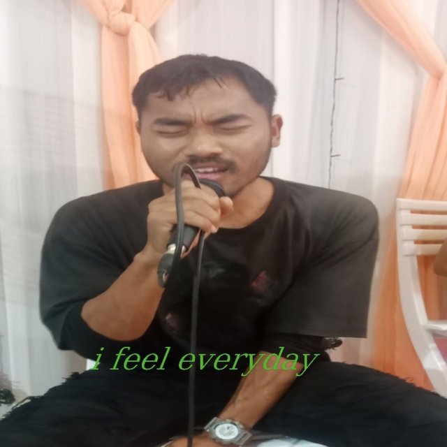 I Feel Everyday (Acoustic Version)