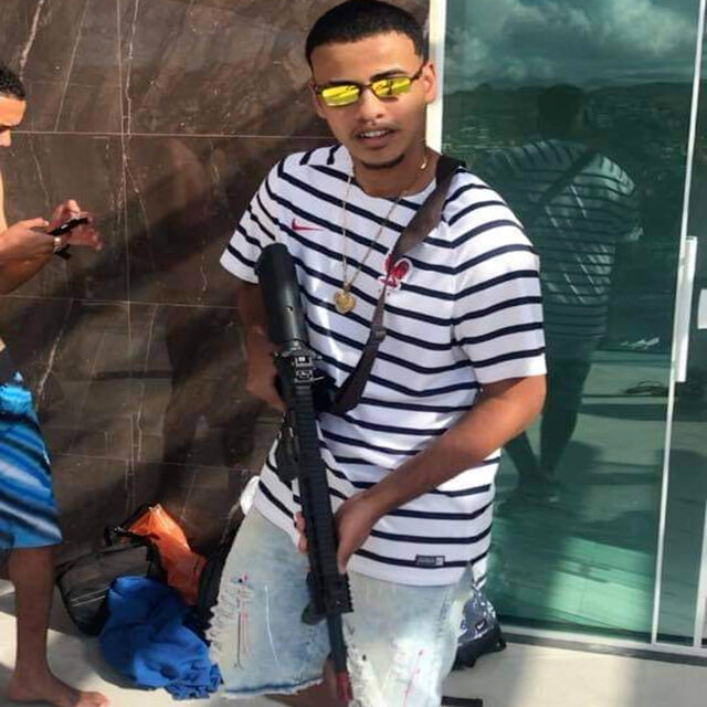 Ela Vem pra Baixada