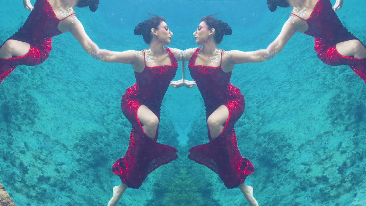 Underwater Dancing | Blooming Strings | Velour