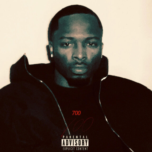 700