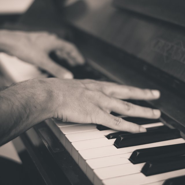 20 Deeply Sensual Piano Melodies - the Ultimate Collection for Total Romance, Pure Passion, and Absolute Love