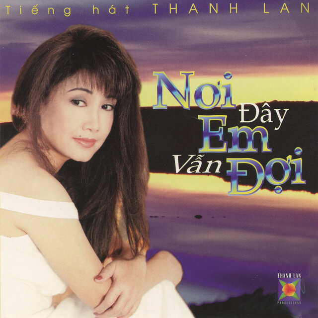 Nơi Đây Em Vẫn Đợi