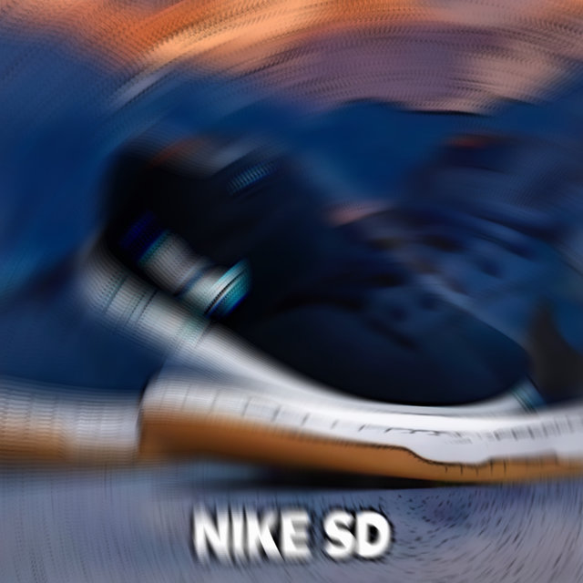 NIKE 