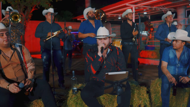 Las Nieves De Enero (En Vivo)