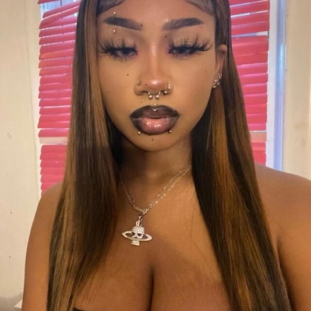 wh0 M4D