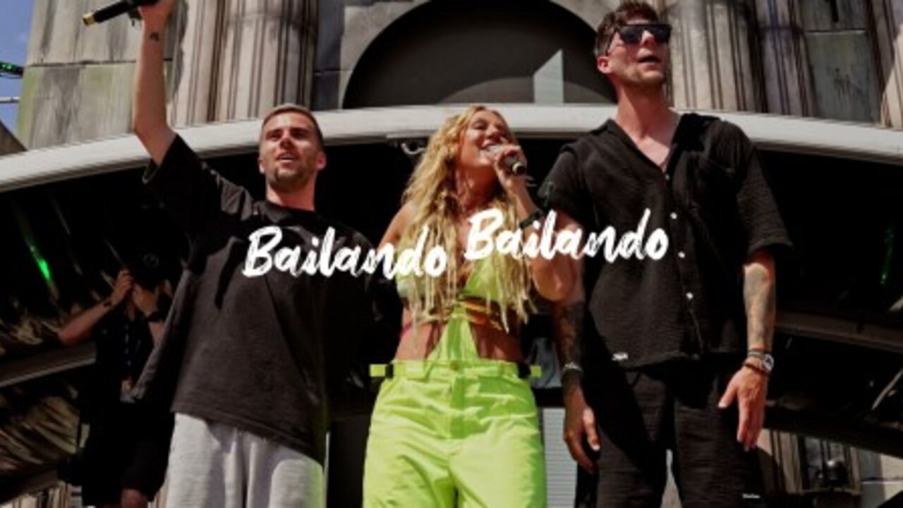 Bailando