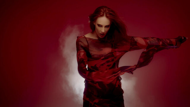 Simone Simons - Aeterna - (OFFICIAL MUSIC VIDEO)