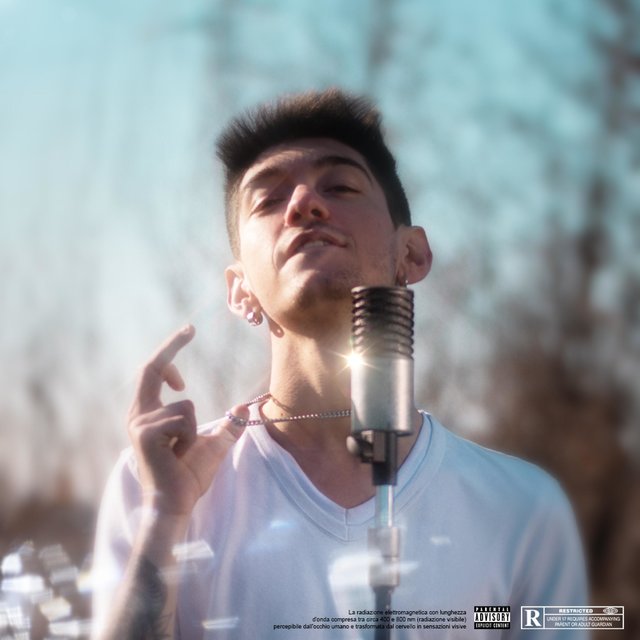 Ora che splendo vorrebbe la gaing (feat. Breezy Wave)